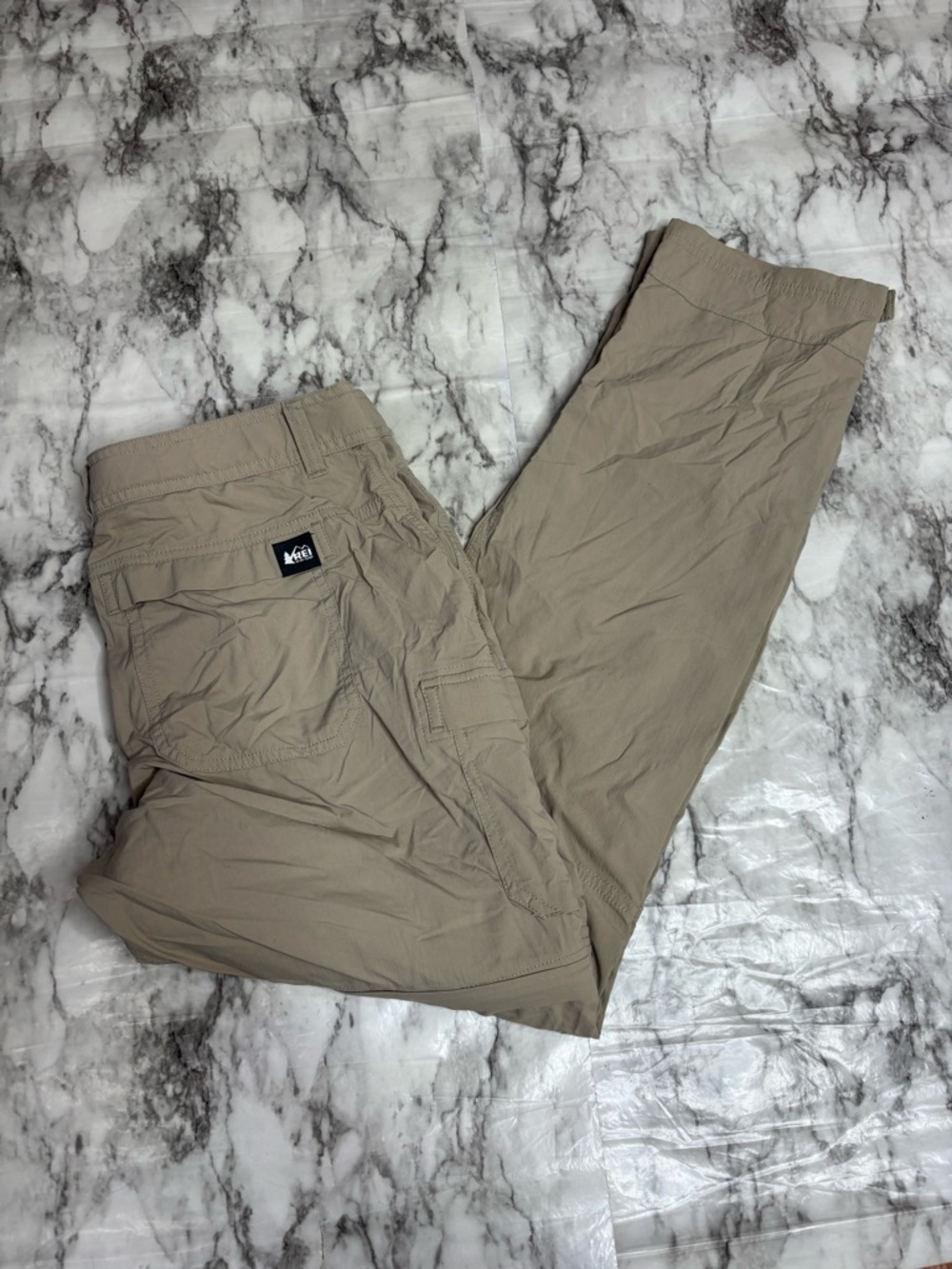 REI size 6 Khaki Tan Lightweight Cargo Pants zip away shorts hiking outdoor